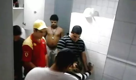 بلوند,دختر سکس بامادرکون گنده بچه سفید,مرغ,