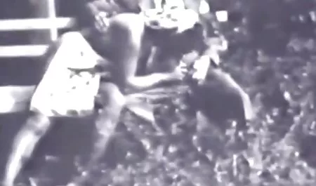 از آن لذت ببرید فیلم سکسی گاییدن دوست مامانش در آشپزخانه