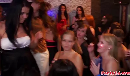 یک فیلم سیکس مادر و پسر برادر ناتنی اولین مشتری گینه